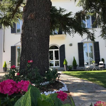 B&B Villa Prestigio Novi Ligure Buitenkant foto