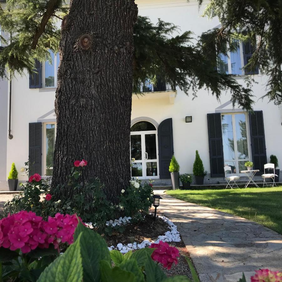 B&B Villa Prestigio Novi Ligure Buitenkant foto