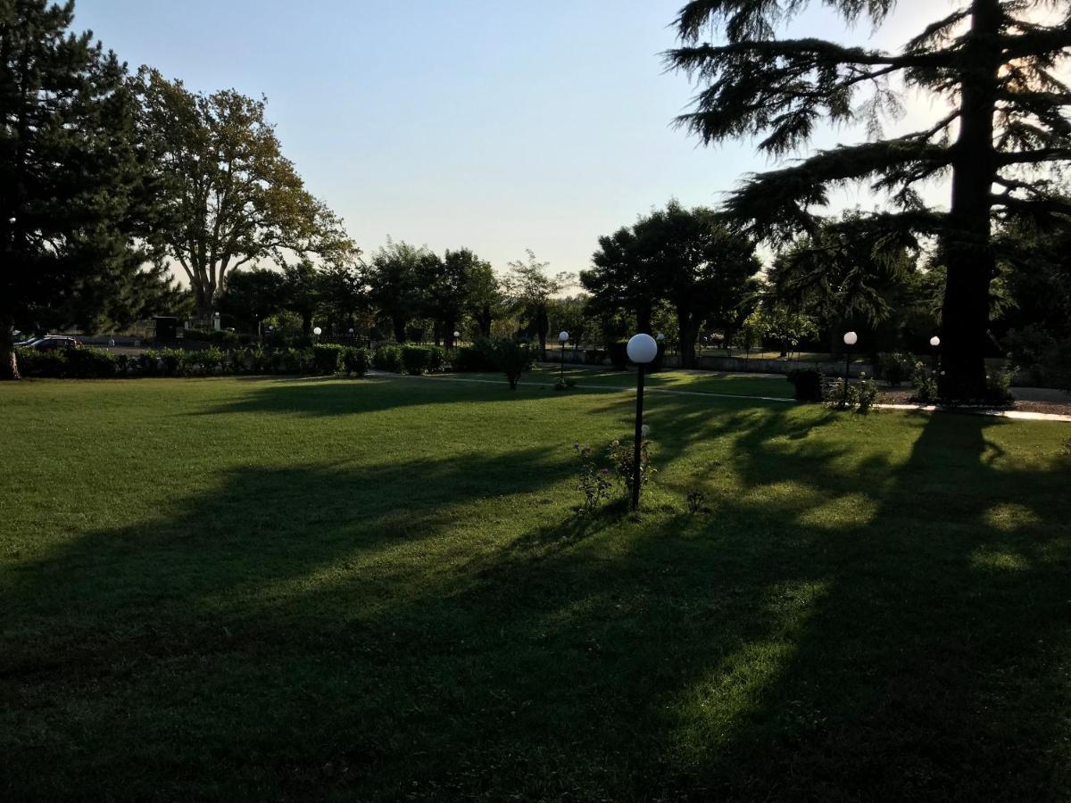B&B Villa Prestigio Novi Ligure Buitenkant foto