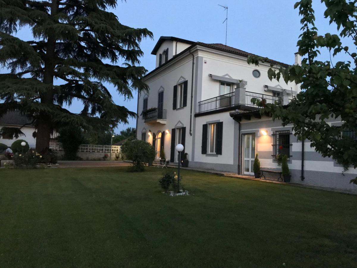 B&B Villa Prestigio Novi Ligure Buitenkant foto